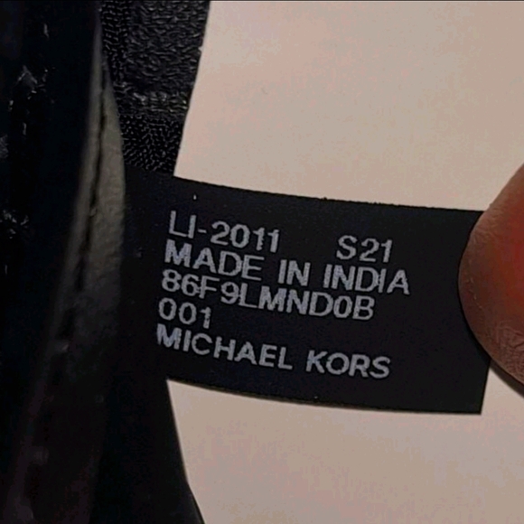 * Authentic Michael Kors Men's Wallet! - Picture 6 of 7